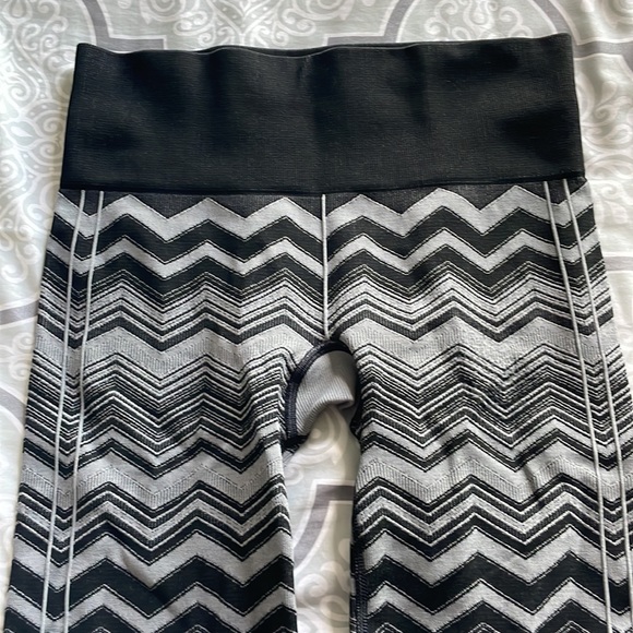 🪨 Lululemon Leggings 🪨 - Picture 2 of 11